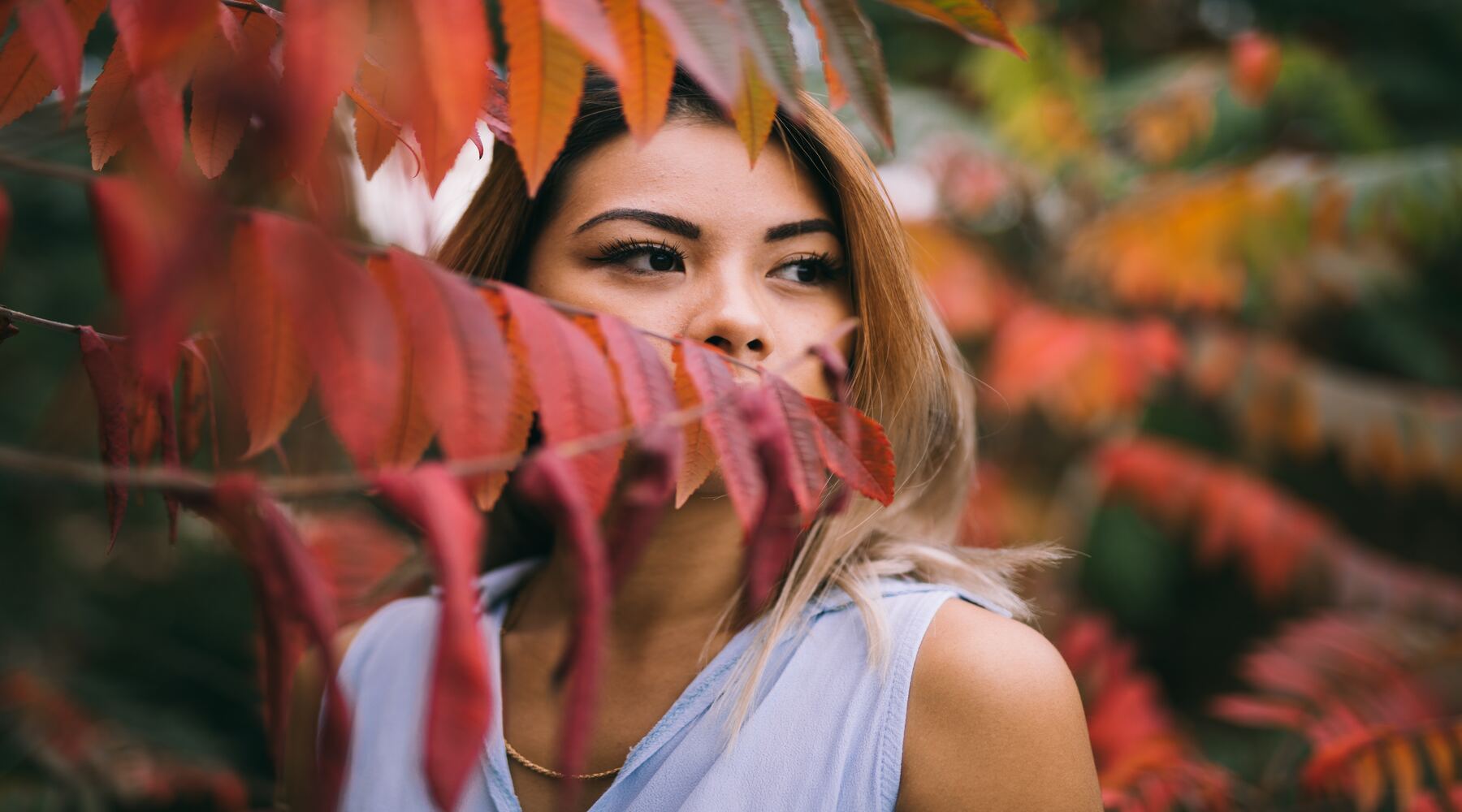 Glow into Autumn: Your Essential Guide to a Perfect Fall Skincare Routine