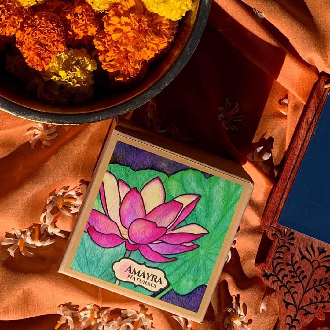 Amayra Naturals शुभ्रा : Lotus Pichwai Art Gift Box